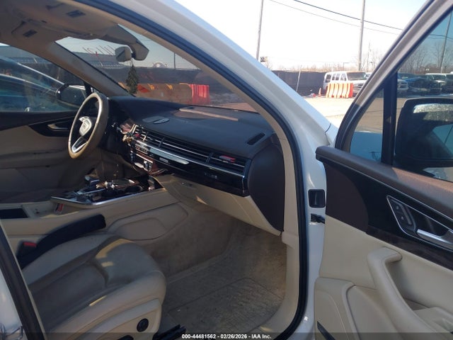 2017 AUDI Q7 WA1VAAF75HD008445 Photo 4