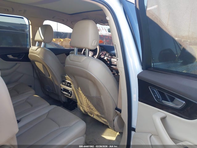 2017 AUDI Q7 WA1VAAF75HD008445 Photo 7