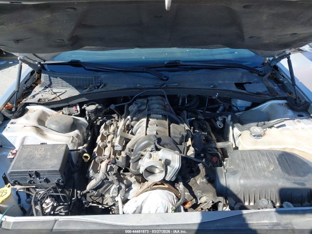 44481573 :رقم المزاد ، 2C3CA6CT2BH613873 vin ، 2011 Chrysler 300c مزاد بيع