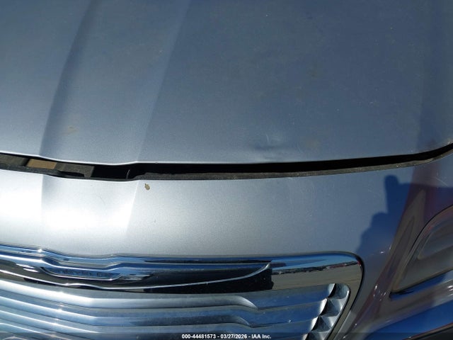 44481573 :رقم المزاد ، 2C3CA6CT2BH613873 vin ، 2011 Chrysler 300c مزاد بيع