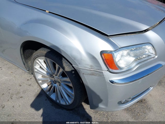 44481573 :رقم المزاد ، 2C3CA6CT2BH613873 vin ، 2011 Chrysler 300c مزاد بيع