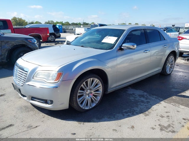 44481573 :رقم المزاد ، 2C3CA6CT2BH613873 vin ، 2011 Chrysler 300c مزاد بيع