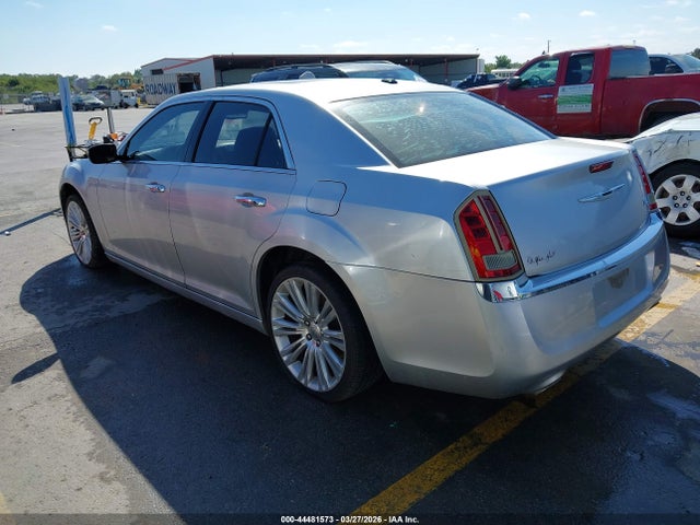 44481573 :رقم المزاد ، 2C3CA6CT2BH613873 vin ، 2011 Chrysler 300c مزاد بيع