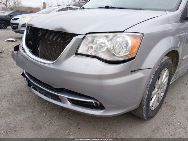Продажа на аукционе авто 2015 Chrysler Town & Country Touring, vin: 2C4RC1BG3FR587565, номер лота: 44481600
