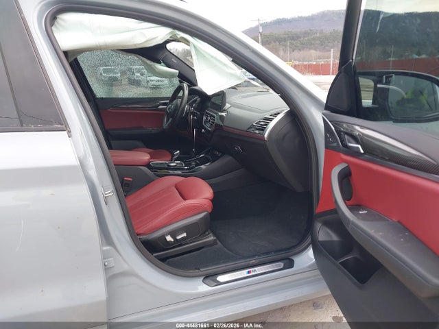 44481661 :رقم المزاد ، 5UX83DP00N9L00050 vin ، 2022 Bmw X3 M40i مزاد بيع