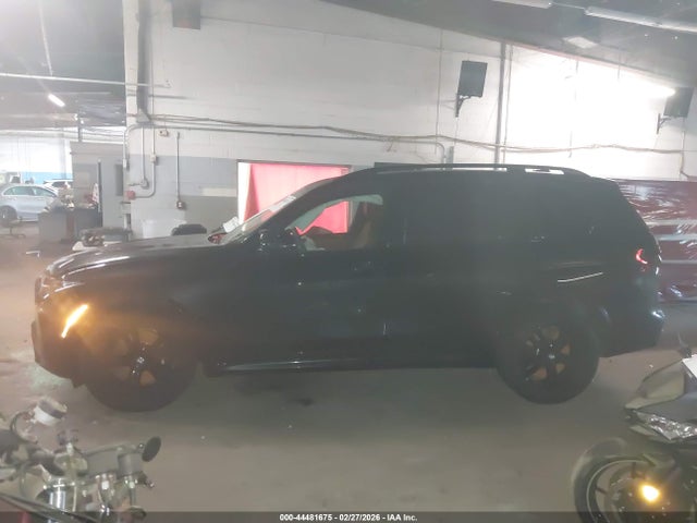 5UX33EM0XT9120317 BMW X7 M60i
