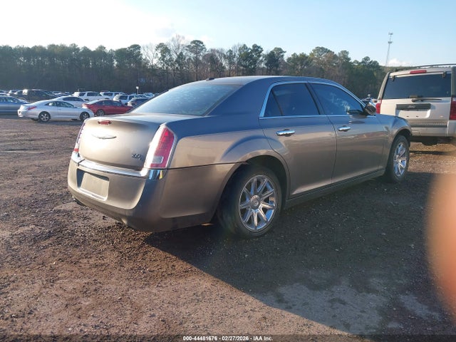 2011 CHRYSLER 300C 2C3CA6CT3BH592323 Photo 3