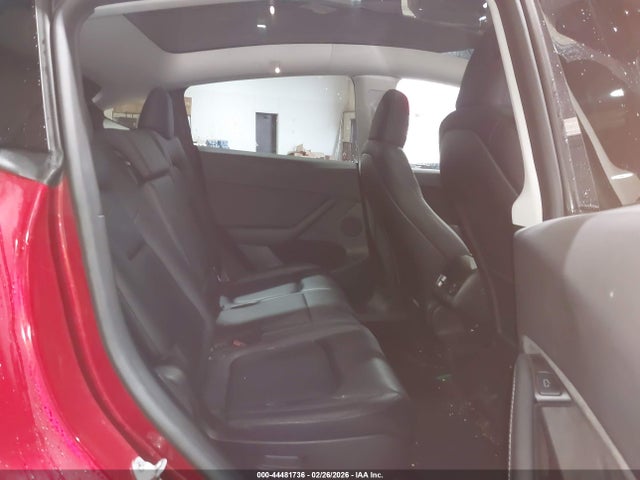 2024 Tesla Model Y Long Range Dual Motor All-wheel Drive მანქანა იყიდება აუქციონზე, vin: 7SAYGAEE4RF194302, აუქციონის ნომერი: 44481736
