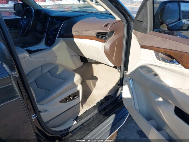 Aukcja sprzedaży 2017 Cadillac Escalade Luxury, vin: 1GYS3BKJ0HR121307, numer aukcji: 44481752