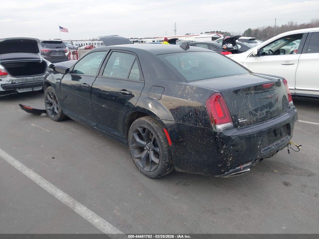 2021 CHRYSLER 300 2C3CCABG2MH545997 Photo 2