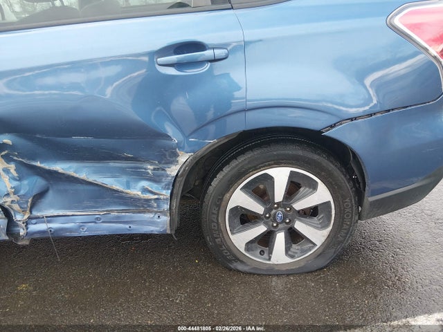 44481805 :رقم المزاد ، JF2SJAGC5JH461842 vin ، 2018 Subaru Forester 2.5i Premium مزاد بيع