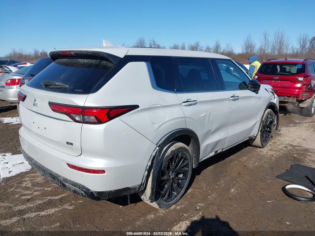 2023 MITSUBISHI OUTLANDER JA4J4UA85PZ040997 Photo 3