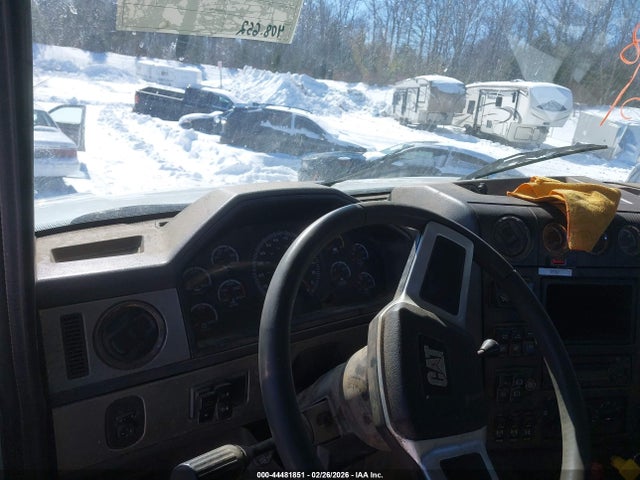 Продажа на аукционе авто 2013 Caterpillar Ct660, vin: 1HTJGTKT6DJ160699, номер лота: 44481851