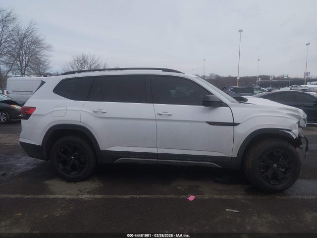 Продаж на аукціоні авто 2024 Volkswagen Atlas 2.0t Peak Edition Se W/technology, vin: 1V2CR2CA2RC587718, номер лоту: 44481901