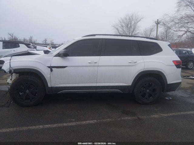 Продаж на аукціоні авто 2024 Volkswagen Atlas 2.0t Peak Edition Se W/technology, vin: 1V2CR2CA2RC587718, номер лоту: 44481901