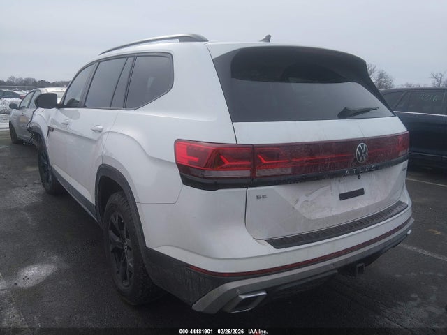 Продаж на аукціоні авто 2024 Volkswagen Atlas 2.0t Peak Edition Se W/technology, vin: 1V2CR2CA2RC587718, номер лоту: 44481901