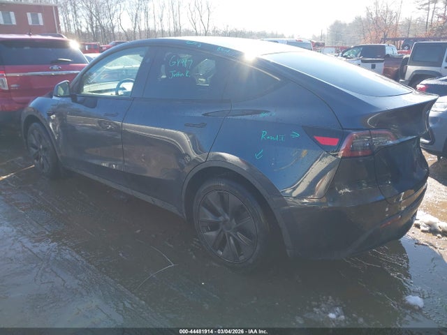 2025 Tesla Model Y Long Range Single Motor Rear-wheel Drive მანქანა იყიდება აუქციონზე, vin: 7SAYGDED6SF318987, აუქციონის ნომერი: 44481914