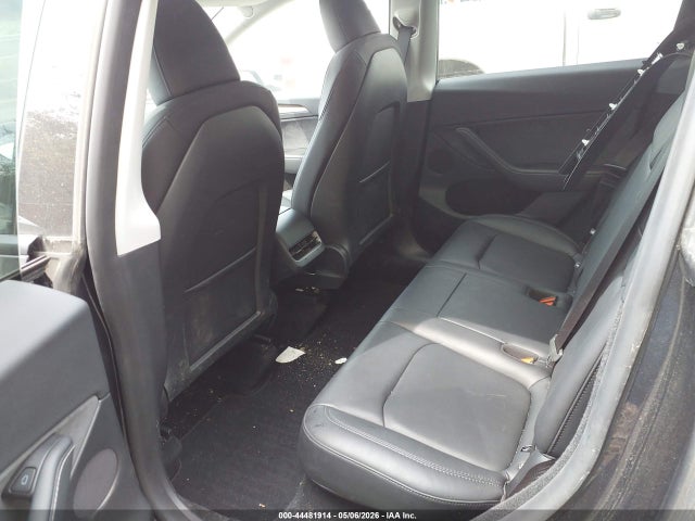 2025 Tesla Model Y Long Range Single Motor Rear-wheel Drive მანქანა იყიდება აუქციონზე, vin: 7SAYGDED6SF318987, აუქციონის ნომერი: 44481914
