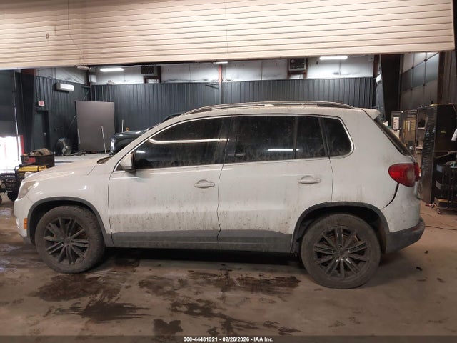 Продажа на аукционе авто 2011 Volkswagen Tiguan Se, vin: WVGBV7AX0BW513369, номер лота: 44481921