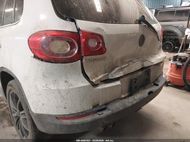 Продажа на аукционе авто 2011 Volkswagen Tiguan Se, vin: WVGBV7AX0BW513369, номер лота: 44481921