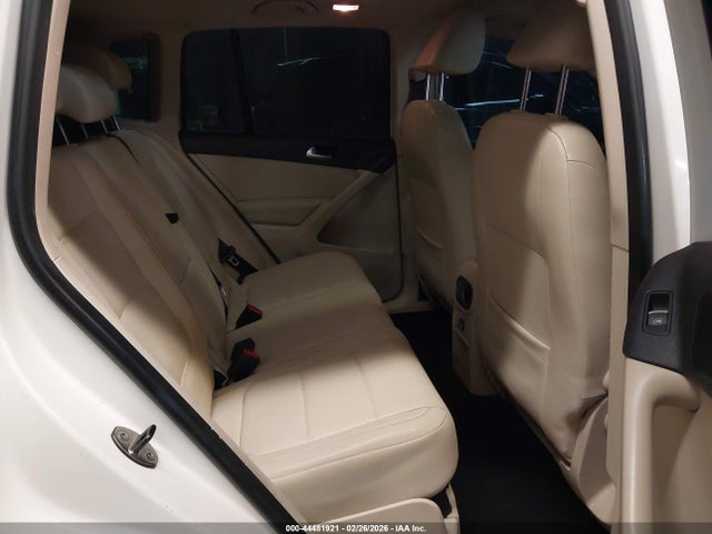 Продажа на аукционе авто 2011 Volkswagen Tiguan Se, vin: WVGBV7AX0BW513369, номер лота: 44481921