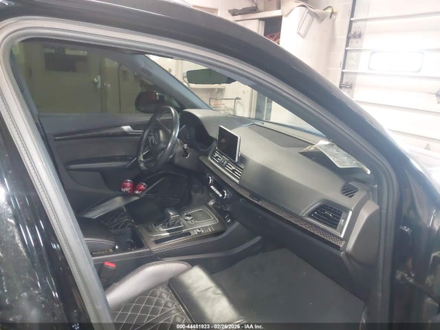 2018 AUDI SQ5 WA1C4AFY9J2182477 Photo 4
