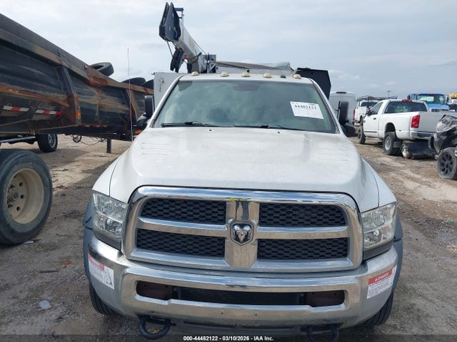 44482122 :رقم المزاد ، 3C7WRNBL6EG242351 vin ، 2014 Ram 5500 Chassis Tradesman/slt مزاد بيع