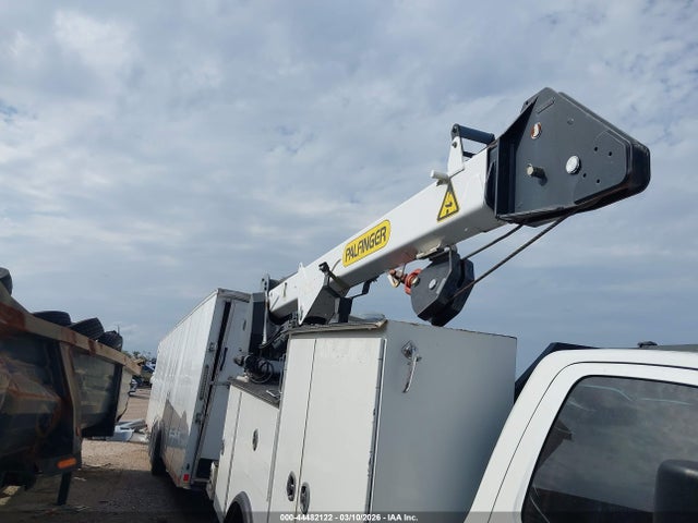 44482122 :رقم المزاد ، 3C7WRNBL6EG242351 vin ، 2014 Ram 5500 Chassis Tradesman/slt مزاد بيع