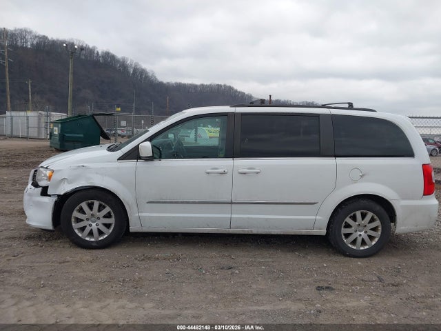 Продаж на аукціоні авто 2016 Chrysler Town & Country Touring, vin: 2C4RC1BG0GR128480, номер лоту: 44482148