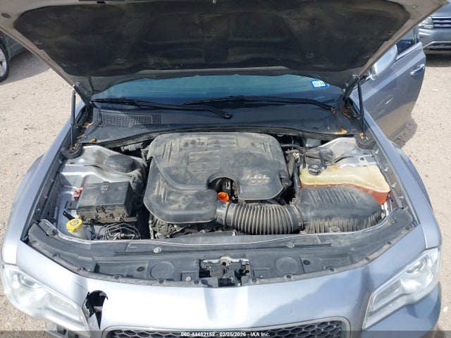 2018 CHRYSLER 300 2C3CCAKG0JH240915 Photo 9