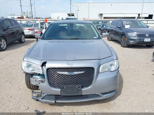 Продаж на аукціоні авто 2018 Chrysler 300 Limited Awd, vin: 2C3CCAKG0JH240915, номер лоту: 44482152