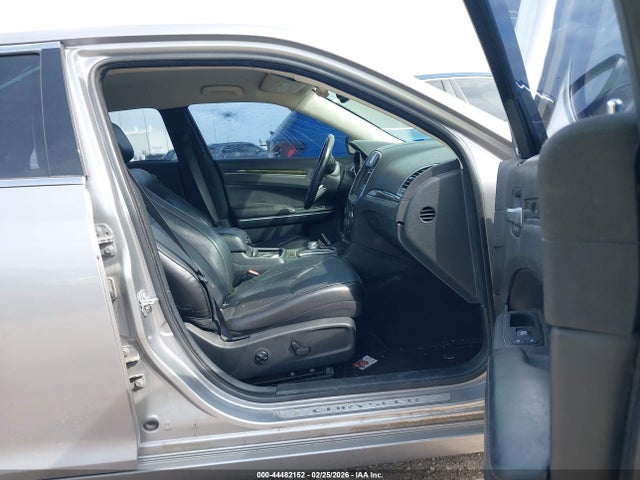 2018 CHRYSLER 300 2C3CCAKG0JH240915 Photo 4