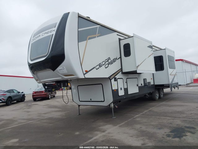 4X4FCRR31NS230056 Forest River Cedar Cree