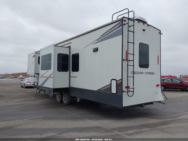 4X4FCRR31NS230056 Forest River Cedar Cree