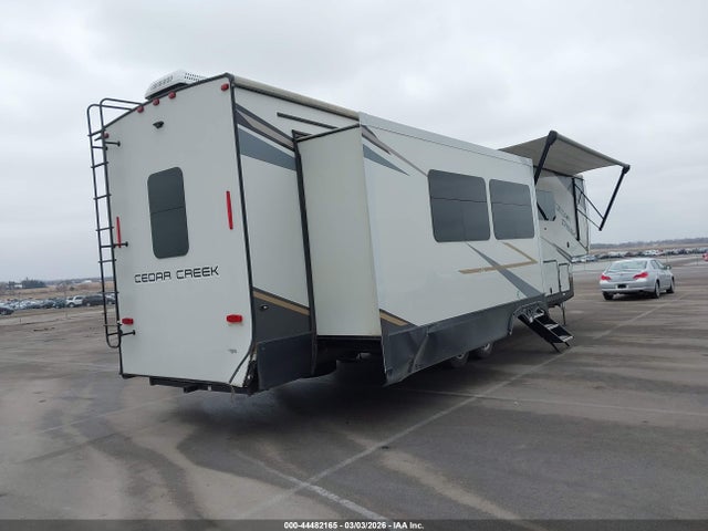4X4FCRR31NS230056 Forest River Cedar Cree