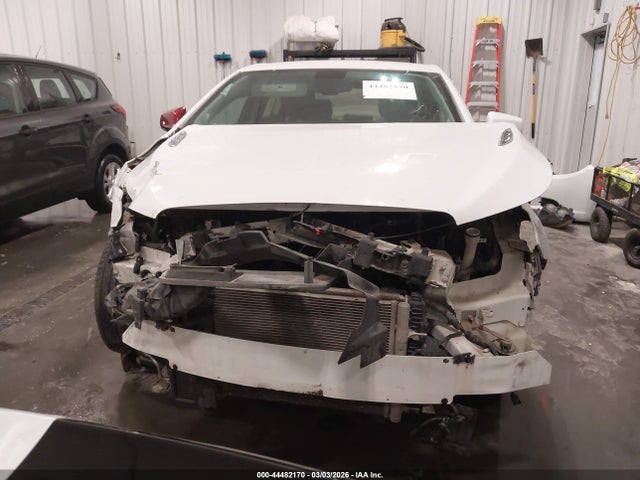 2011 Buick Lacrosse Cx მანქანა იყიდება აუქციონზე, vin: 1G4GA5EC4BF104322, აუქციონის ნომერი: 44482170