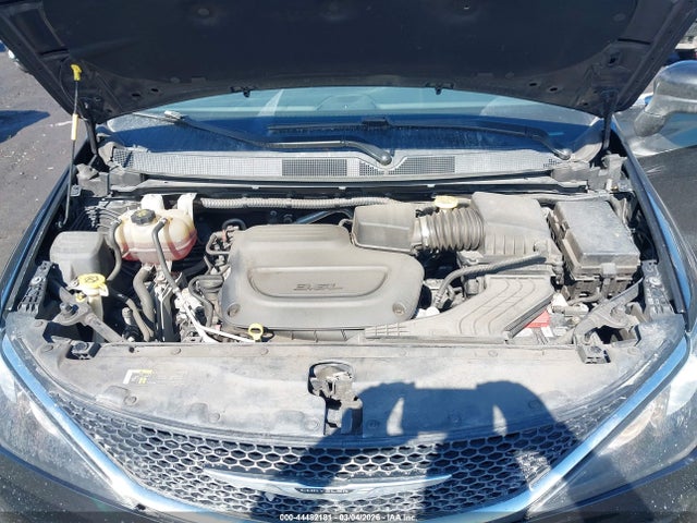 2021 Chrysler Voyager Lxi მანქანა იყიდება აუქციონზე, vin: 2C4RC1DG2MR525746, აუქციონის ნომერი: 44482181