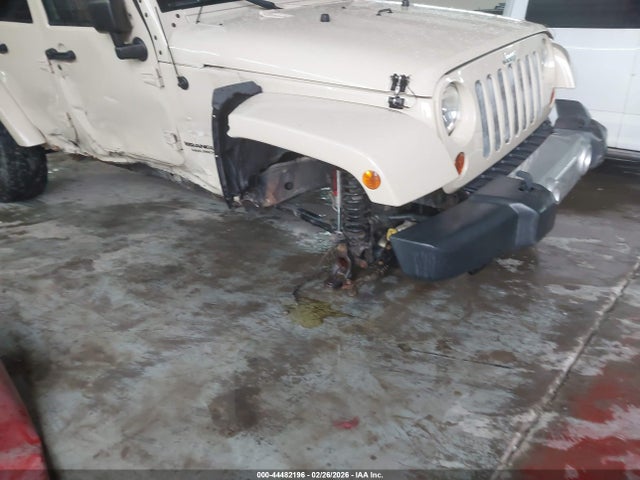 44482196 :رقم المزاد ، 1J4BA5H1XBL624822 vin ، 2011 Jeep Wrangler Unlimited Sahara مزاد بيع