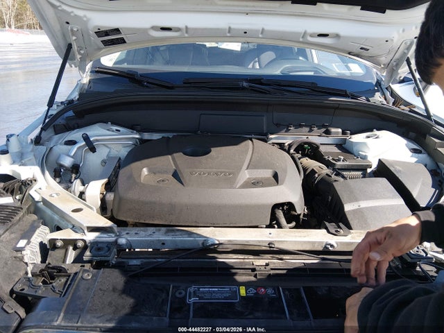 2018 VOLVO XC60 YV4A22RKXJ1046667 Photo 9