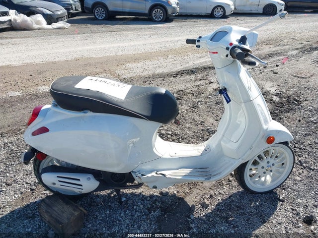 ZAPM818G1P5803672 Vespa Primavera/sprint 150