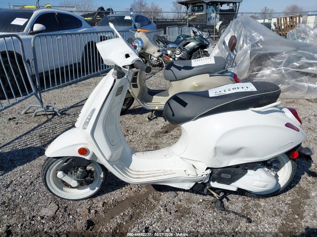 ZAPM818G1P5803672 Vespa Primavera/sprint 150