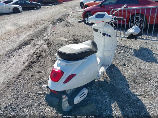 ZAPM818G1P5803672 Vespa Primavera/sprint 150