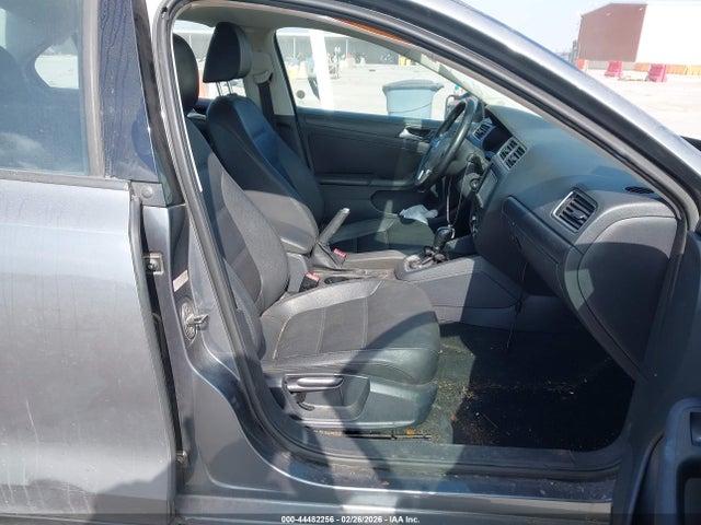 2011 Volkswagen Jetta 2.5l Se მანქანა იყიდება აუქციონზე, vin: 3VWDX7AJ4BM379322, აუქციონის ნომერი: 44482256