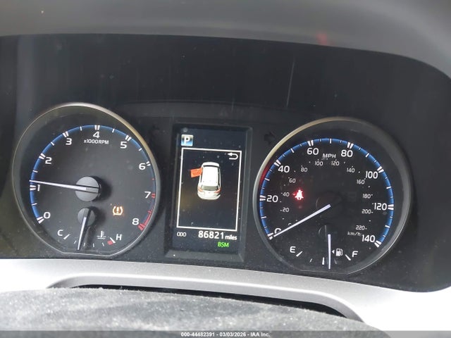 JTMRFREV3JJ747120 Toyota Rav4 Xle