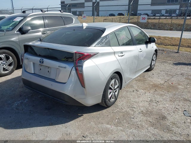2018 TOYOTA PRIUS JTDKBRFU2J3584872 Photo 3