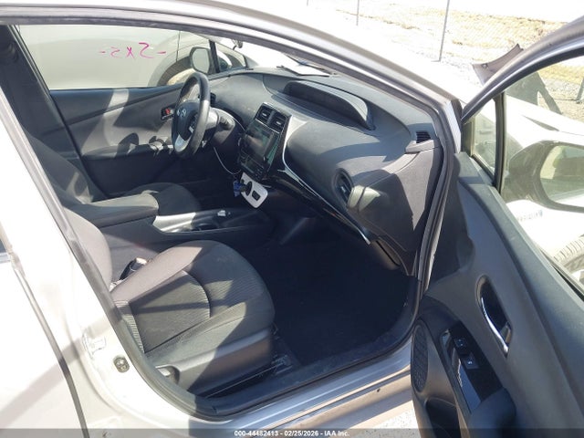 2018 TOYOTA PRIUS JTDKBRFU2J3584872 Photo 4
