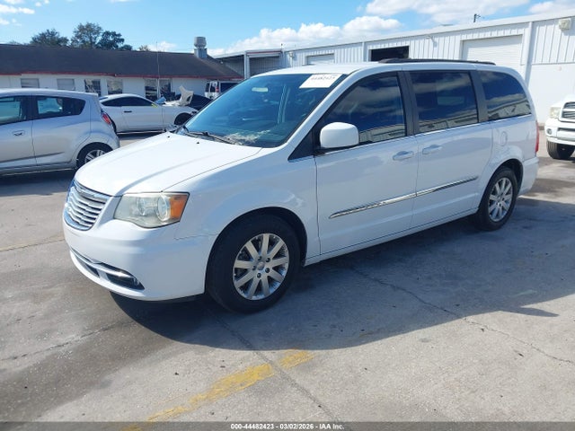 44482423 :رقم المزاد ، 2C4RC1BG0FR587989 vin ، 2015 Chrysler Town & Country Touring مزاد بيع