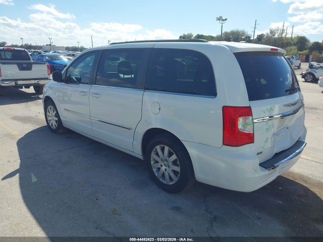 44482423 :رقم المزاد ، 2C4RC1BG0FR587989 vin ، 2015 Chrysler Town & Country Touring مزاد بيع