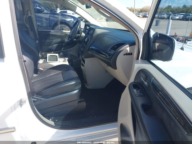 44482423 :رقم المزاد ، 2C4RC1BG0FR587989 vin ، 2015 Chrysler Town & Country Touring مزاد بيع