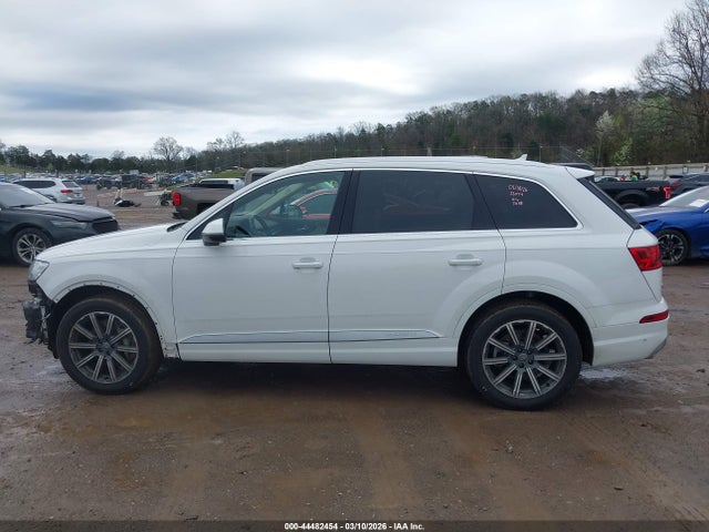 Продажа на аукционе авто 2019 Audi Q7 55 Premium, vin: WA1VAAF76KD038691, номер лота: 44482454